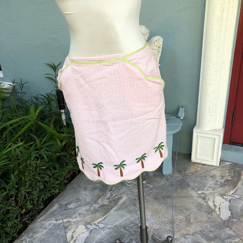 CJ Laing Pink & White Skirt w/ palm trees.  Size 6